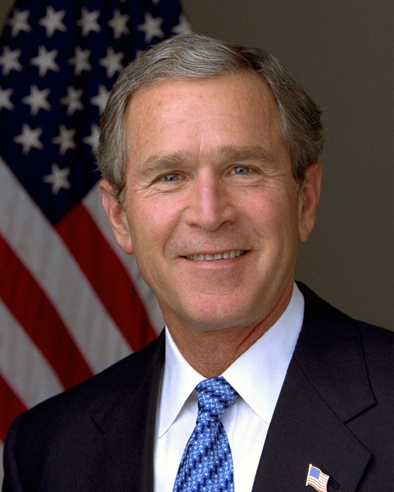 Official photograph portrait of U.S. President George W. Bush.