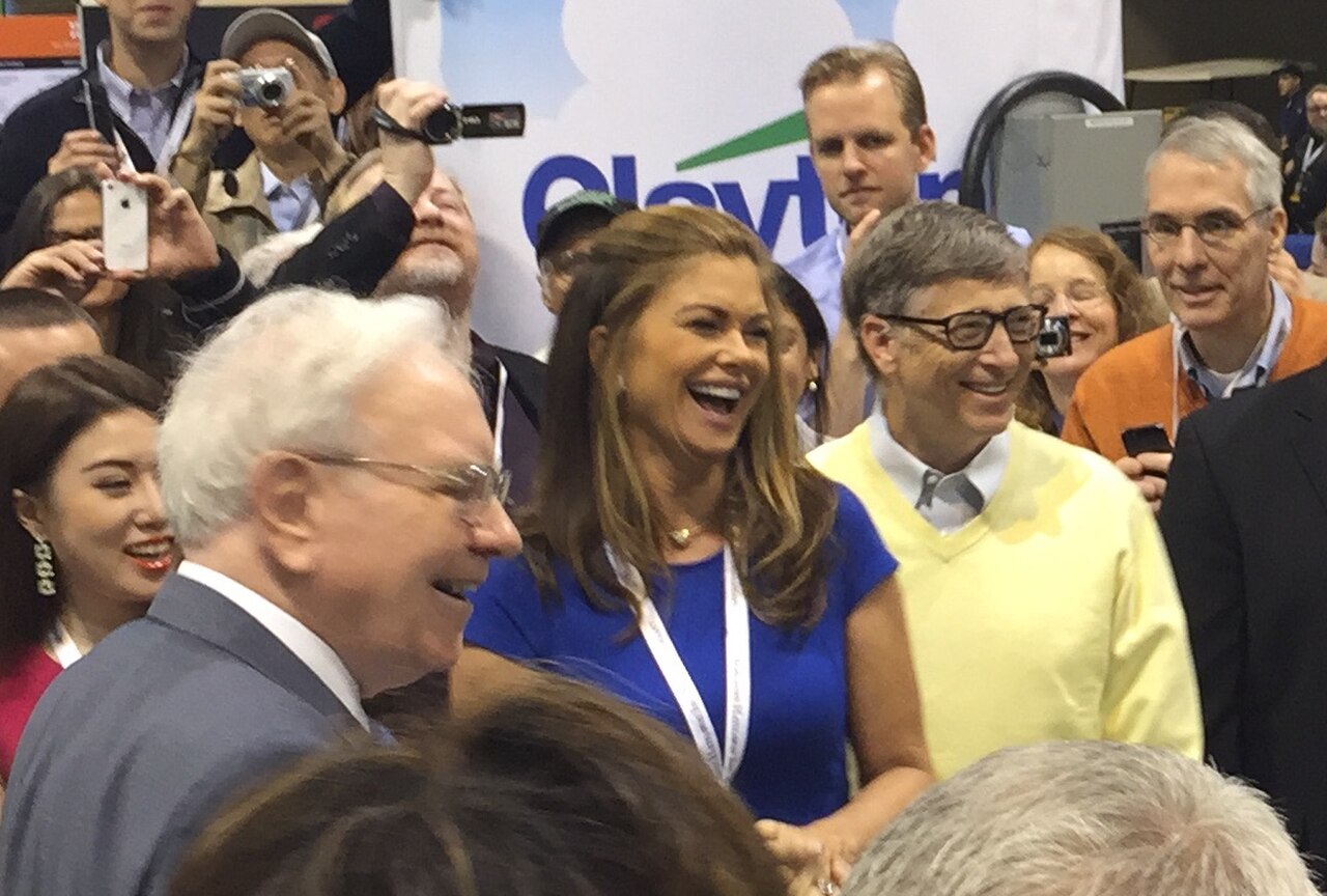 Warren Buffett, Kathy Ireland, and Bill Gates at the 2015 Berkshire Hathaway Shareholders Meeting